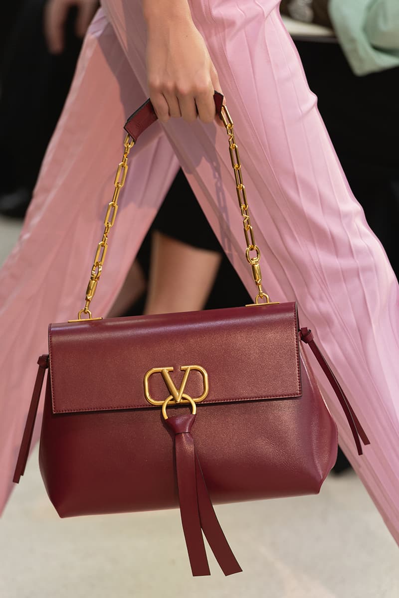 Valentino Garavani VRING Shoulder Bag - HKD 24,600