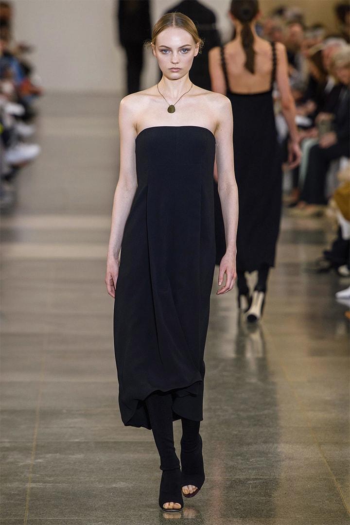 victoria-beckham-fw19-lfw runway