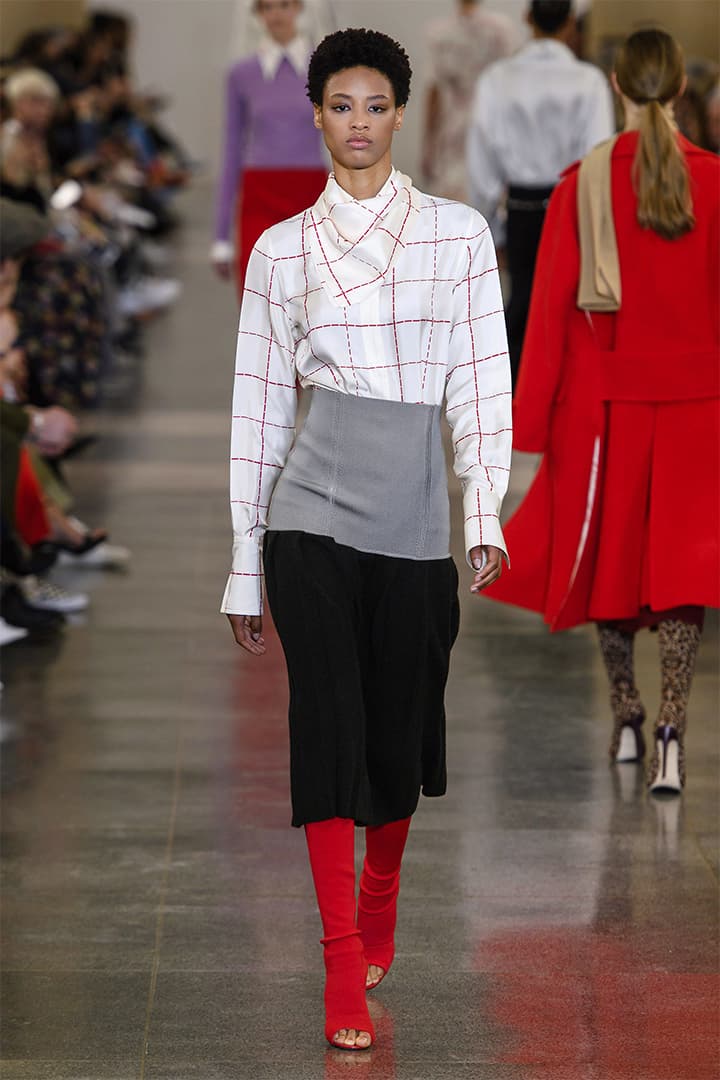 victoria-beckham-fw19-lfw runway