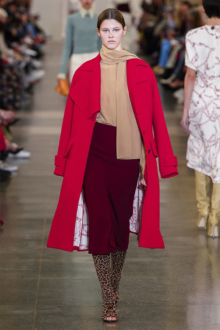 victoria-beckham-fw19-lfw runway
