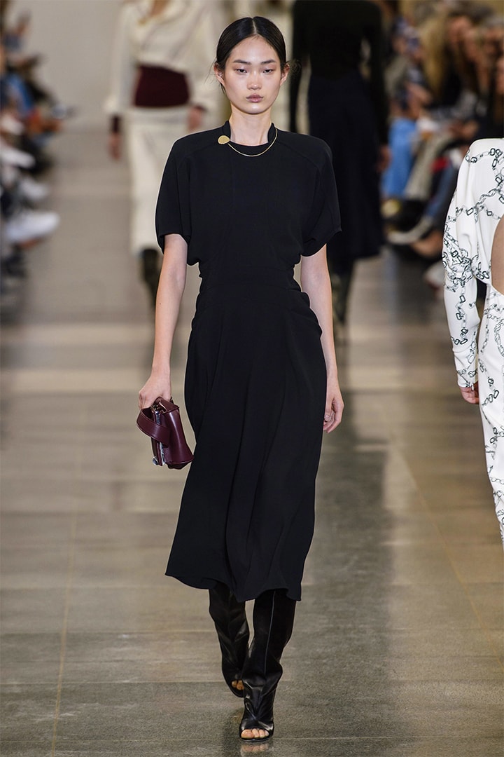 victoria-beckham-fw19-lfw runway