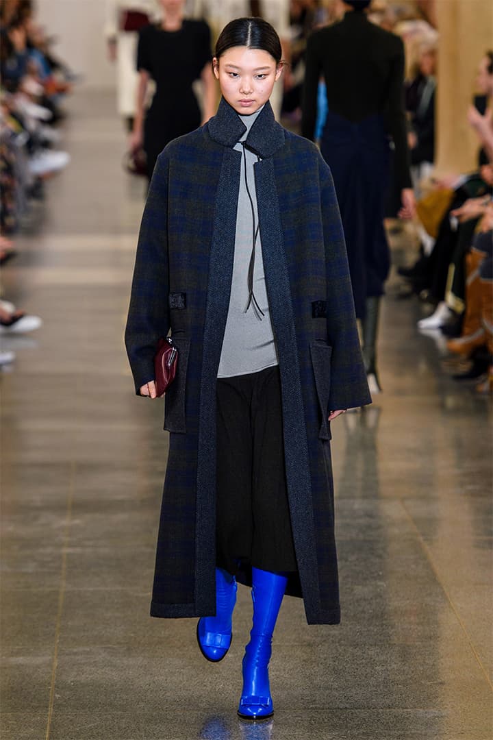 victoria-beckham-fw19-lfw runway