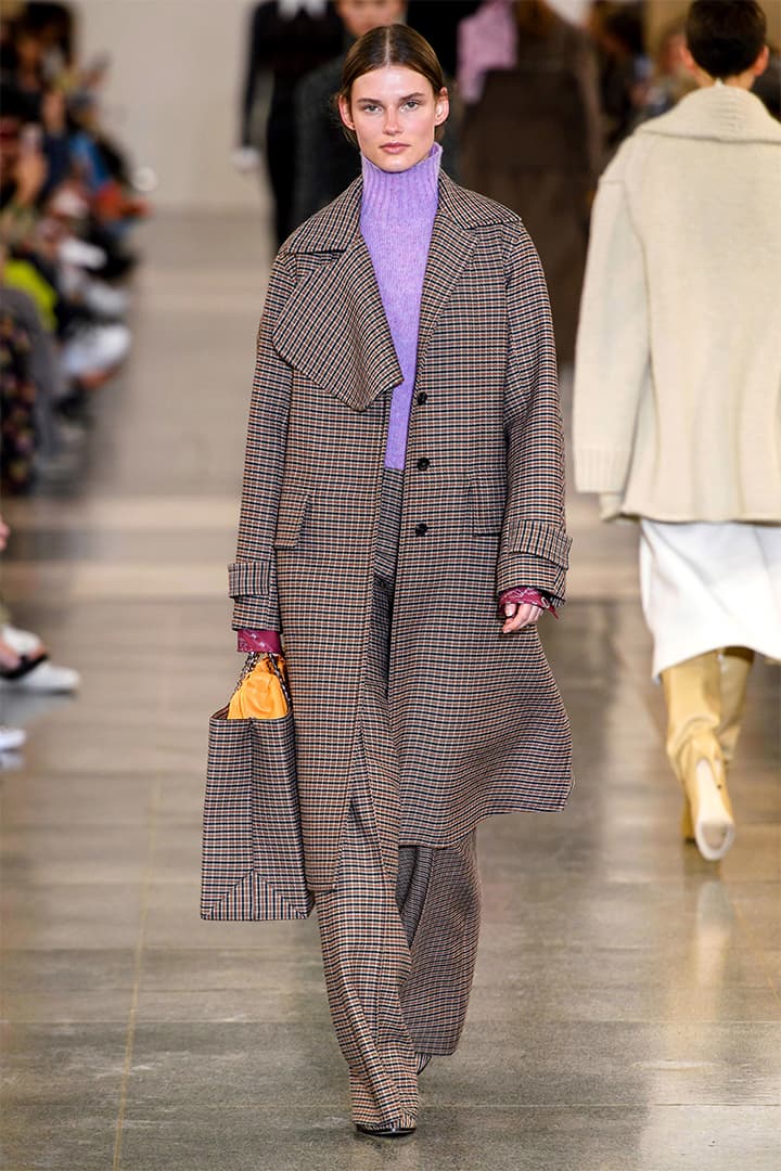 victoria-beckham-fw19-lfw runway