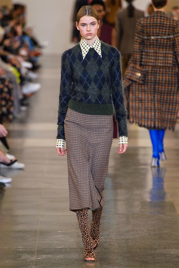 victoria-beckham-fw19-lfw runway