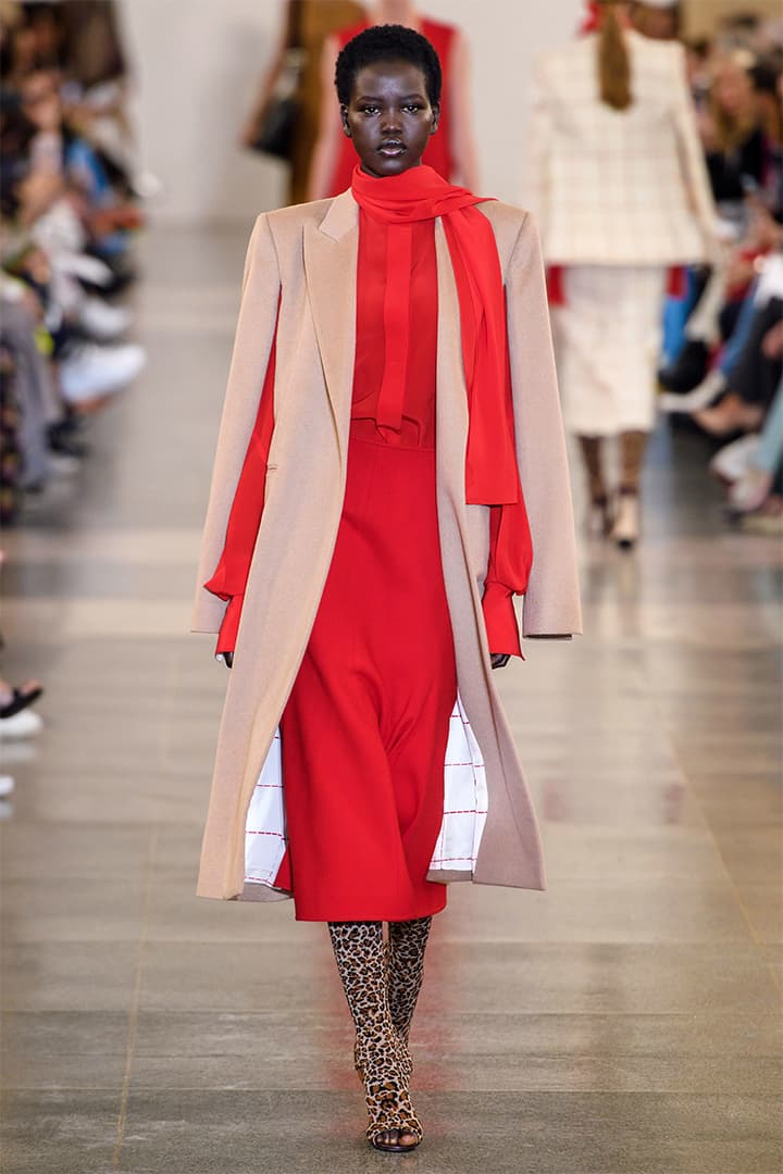 victoria-beckham-fw19-lfw runway