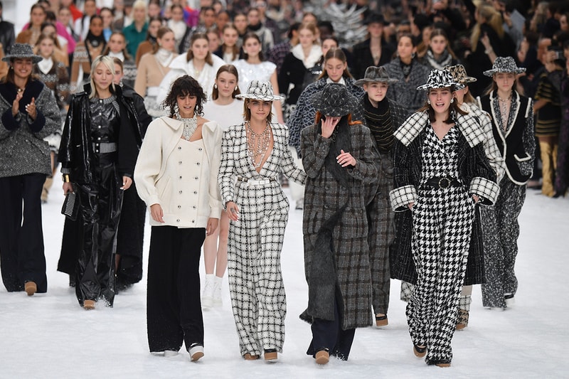 karl lagerfeld final chanel show Paris fashion week model tears