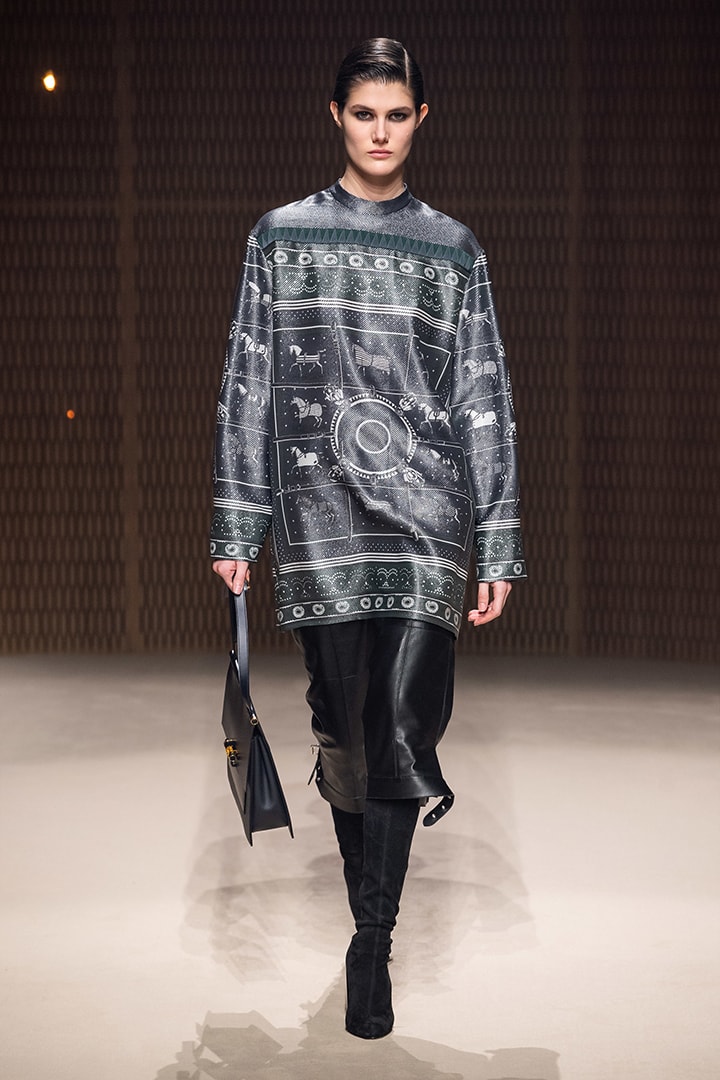 Hermès PFW Paris Fashion Week 2019 Fall Nadège Vanhee-Cybulski Leather silk coat dress feminine women starry light