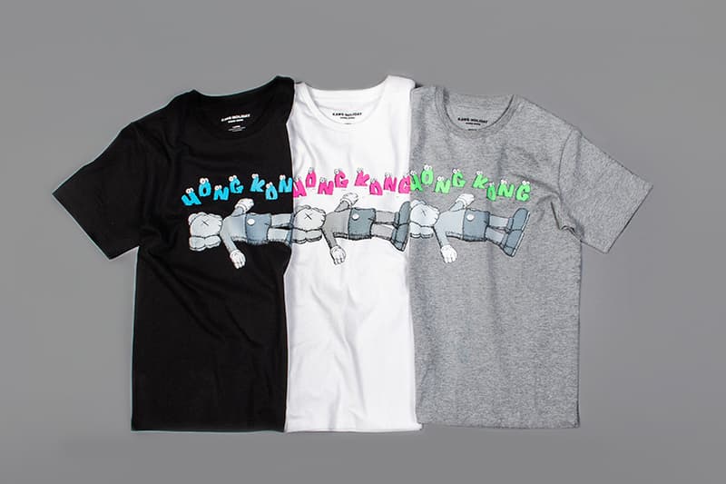 kaws holiday-hong-kong T-SHIRT