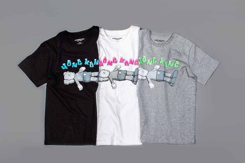 kaws holiday-hong-kong T-SHIRT