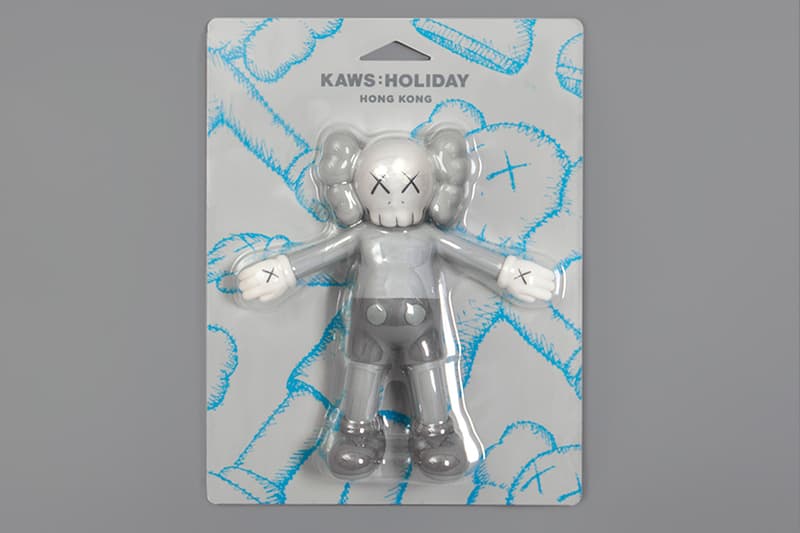 kaws holiday-hong-kong FIGURE