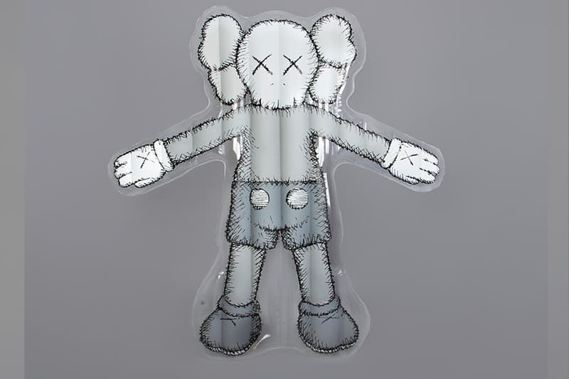 kaws-holiday-hong-kong product T-shirt tote bag figure floating bed