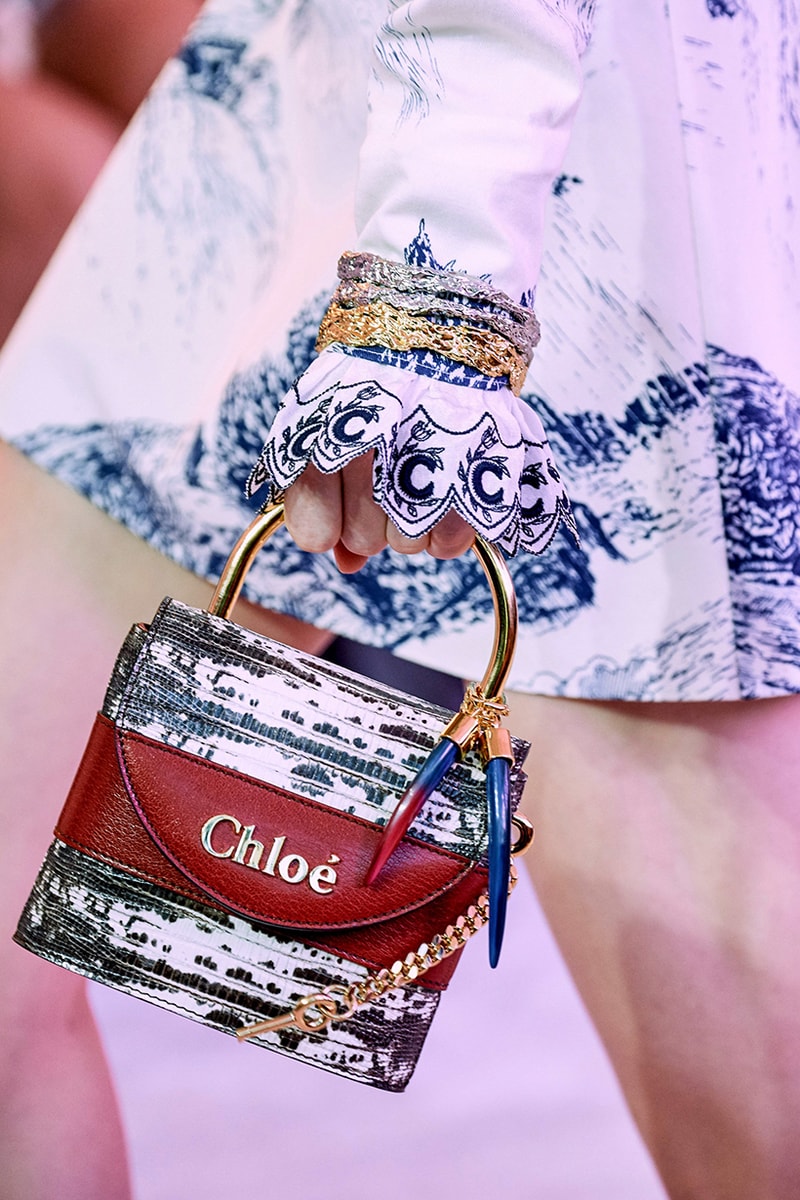 pfw-chloe-2019-fall-winter-fashion-show-hangbag