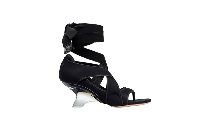 Dior is launching the dior etoile shoes in 2019 spring