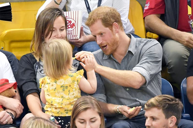 Prince-Harry-Meeting-Baby