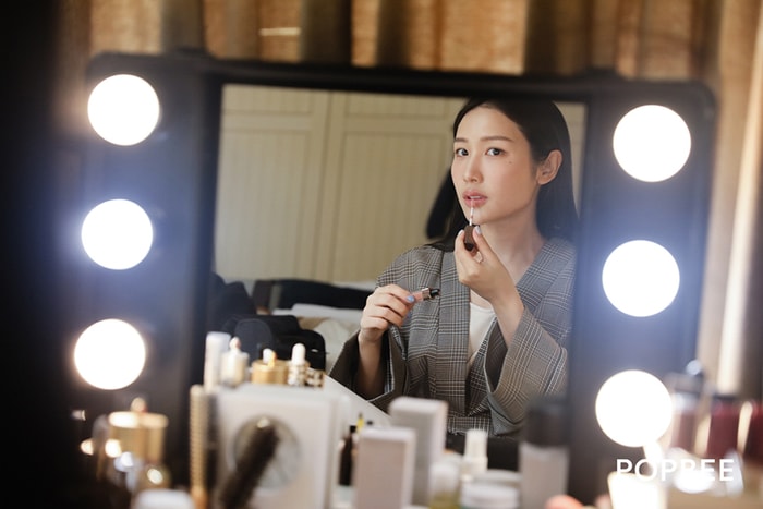 #Get Ready With POPBEE:「花 80% 時間都只在做這件事...」走進小安臥房,窺探她最私人的化妝空間!