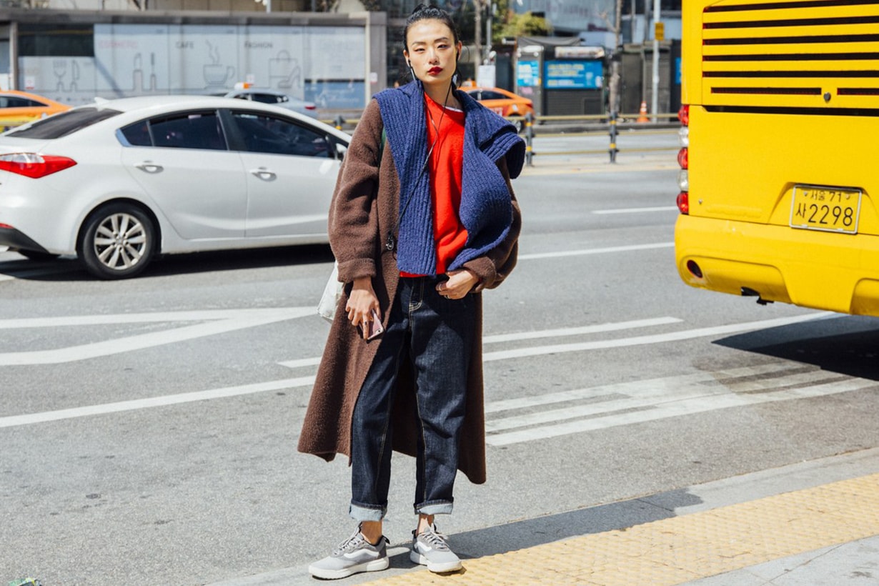 Korean Girl Layering Sneakers Street Style