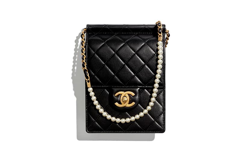 Chanel pearl handbags black