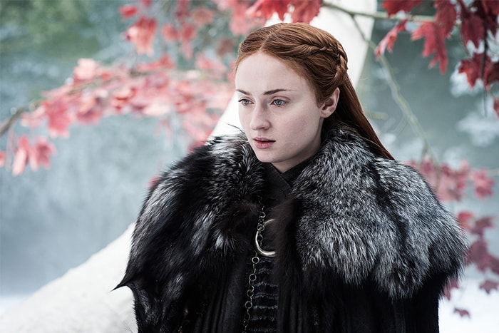 原來《權力遊戲》Sansa Stark 佩戴的項鍊隱藏著極大意思！