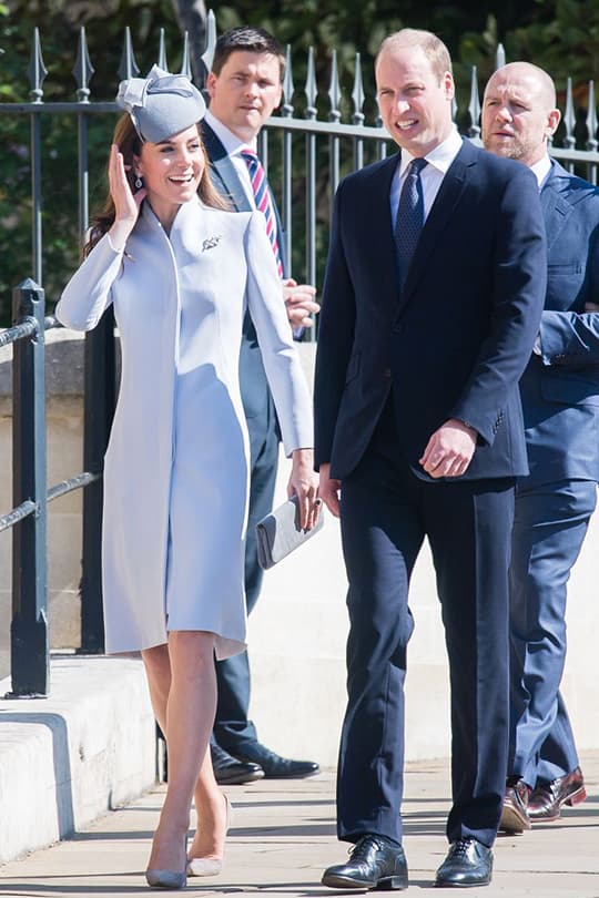 kate-middleton Alexander McQueen blue dress