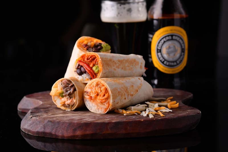 the-garage-bar-cordis-hotel-Burritos