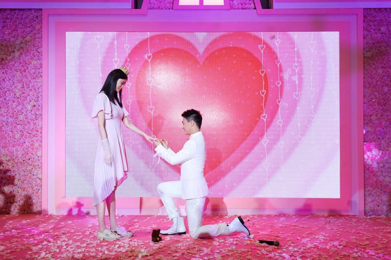 Ming Xi Propose Mario Ho LV Wedding Ring Case