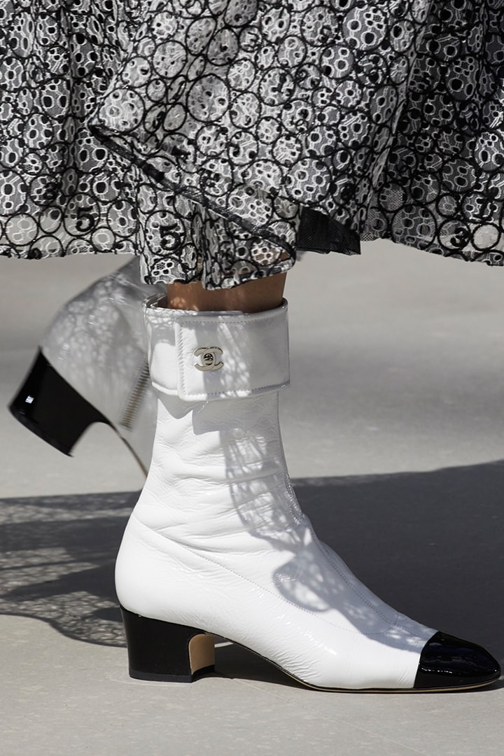 chanel shoes RESORT 2020
