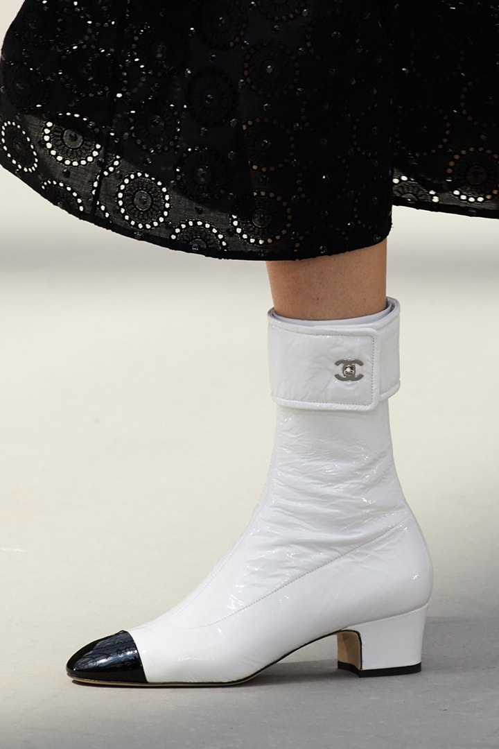 chanel shoes RESORT 2020
