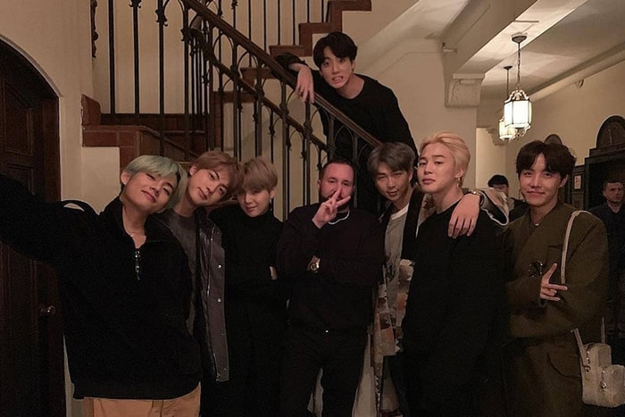 連 Dior 藝術總監都親自操刀為他們設計戰服,韓國男團 BTS 舞台服草圖曝光!