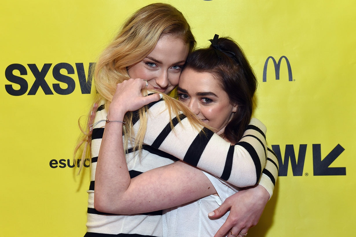 Maisie-Williams-Sophie-Turner-03