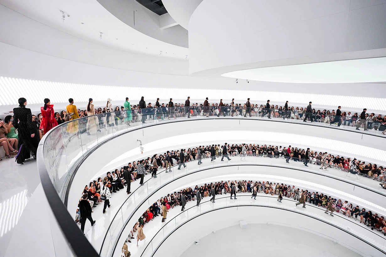 gong li fendi shanghai fashion show 2019 