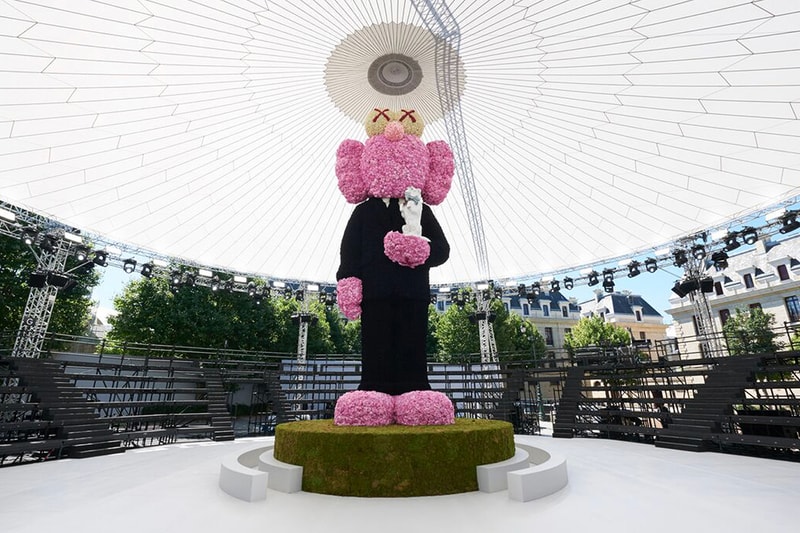Yoon Ahn Dior Men x KAWS portable perfume case for SS19 collection