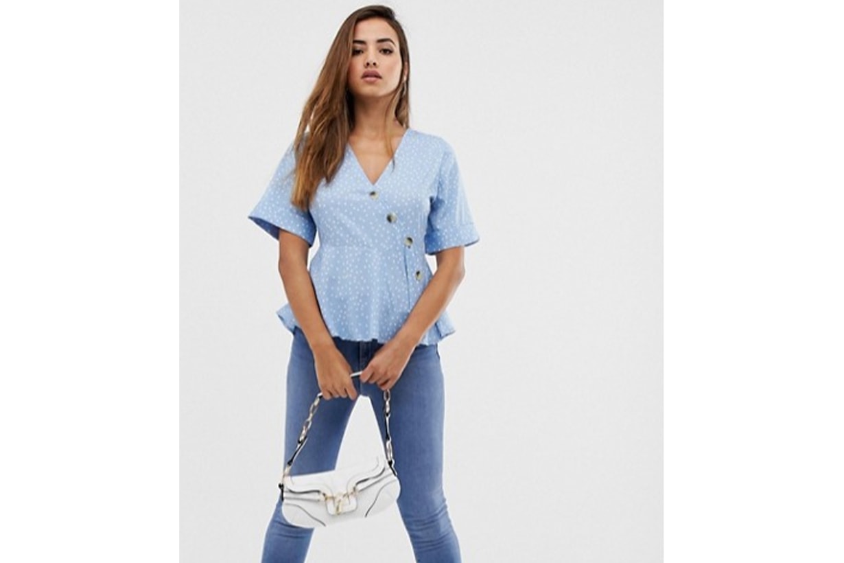 15 Nice Tops We Know Work Perfectly With Jeans