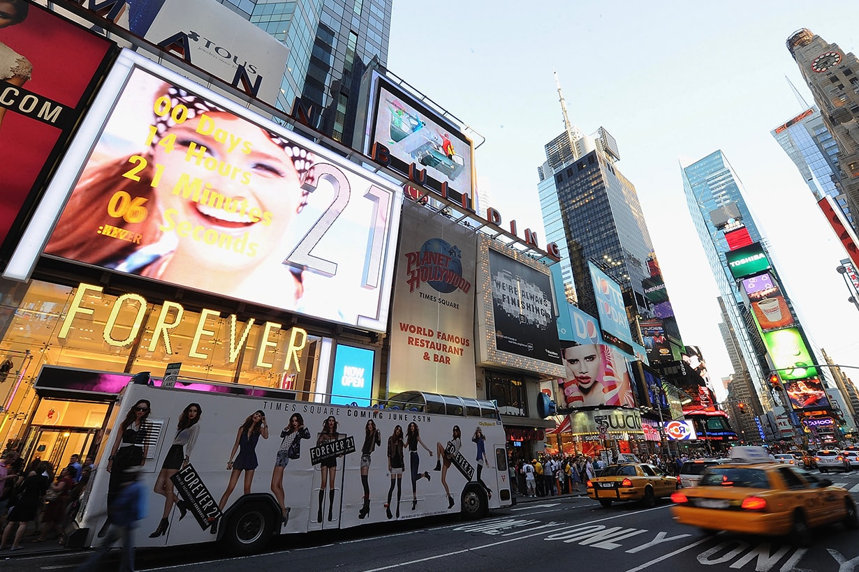Forever 21 closing stores bankrupt insolvenc