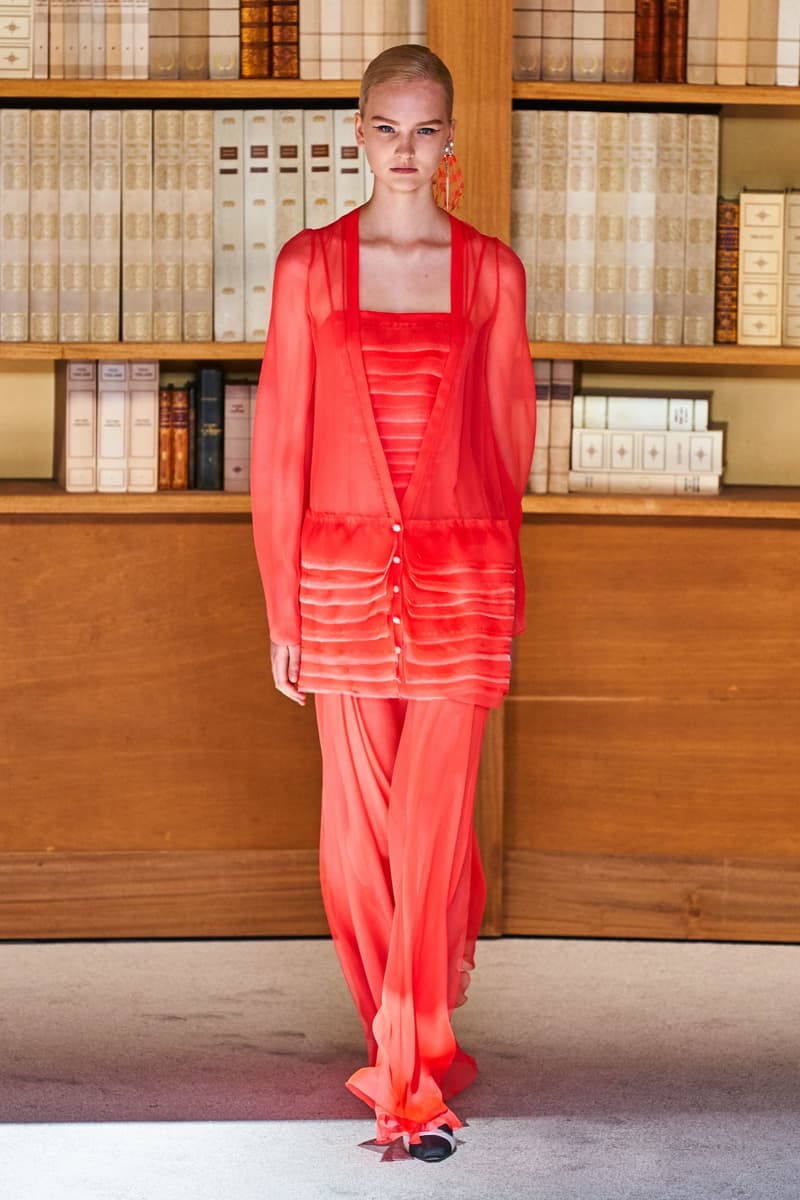 chanel haute couture 2019 virginie viard runway show paris