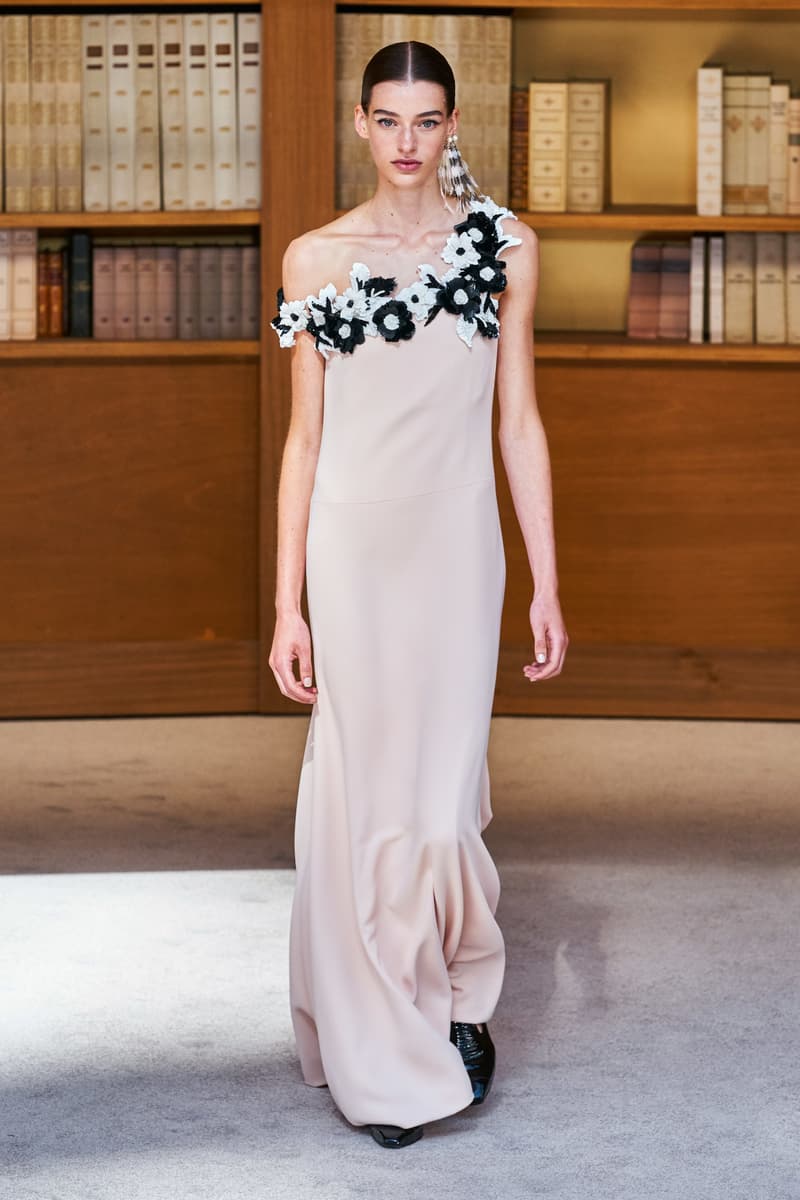 chanel haute couture 2019 virginie viard runway show paris