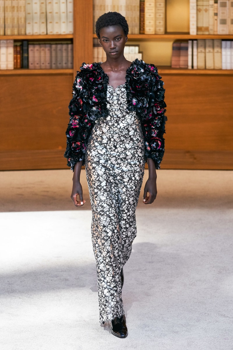 chanel haute couture 2019 virginie viard runway show paris