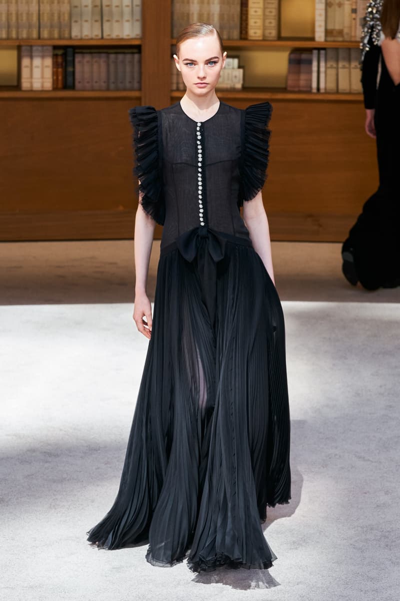 chanel haute couture 2019 virginie viard runway show paris