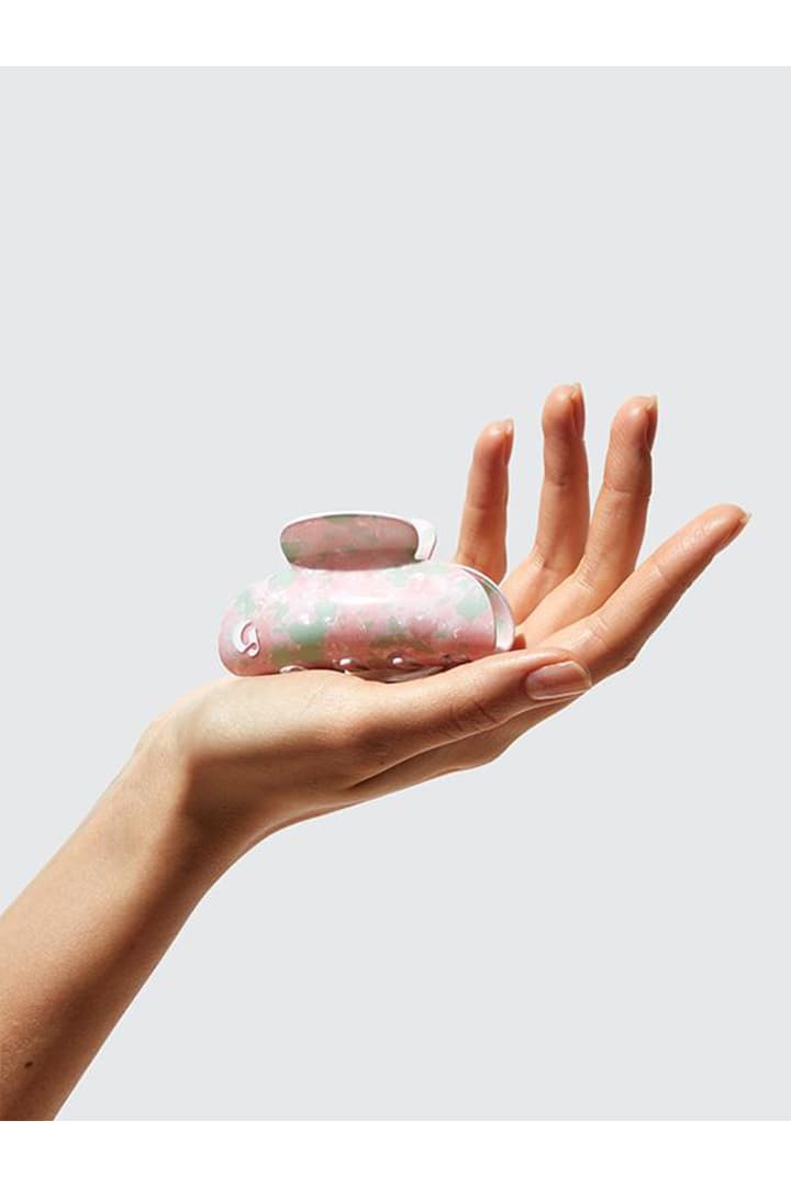 Glossier's Official "GlossiWEAR" Hair Claw