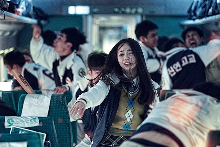 《屍殺列車 2》講述崩壞的體制?看到這幕就知道人類的情況有多糟!