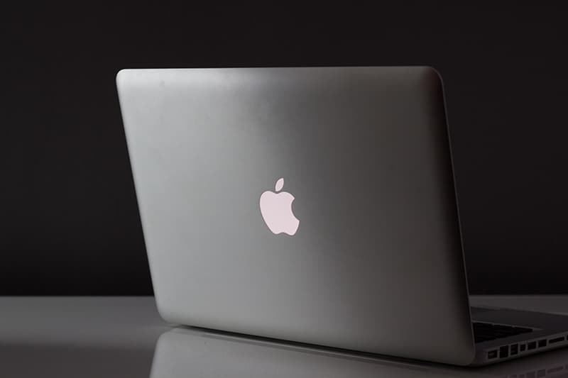 apple macbook pro ban from flight due to fire hazard