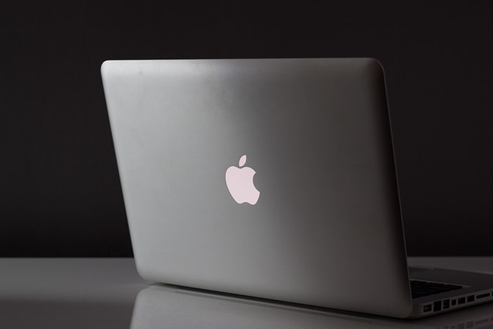 舊版 MacBook Pro 被禁止寄艙登機，Apple 證實它有潛在起火風險！