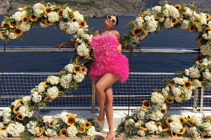 Kylie Jenner 超狂生日派對!女兒萌爆獻唱生日歌