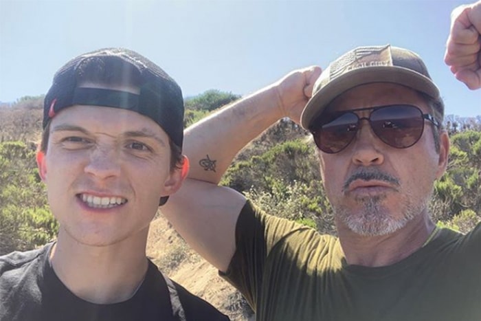 Tom Holland 跟 Robert Downey Jr. 這張自拍照引起瘋傳,你找到亮點嗎?