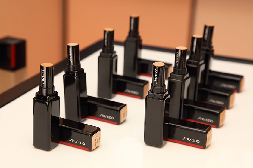 Shiseido Ginza Tokyo Polishing Face Brush Skin Self Refreshing Foundation