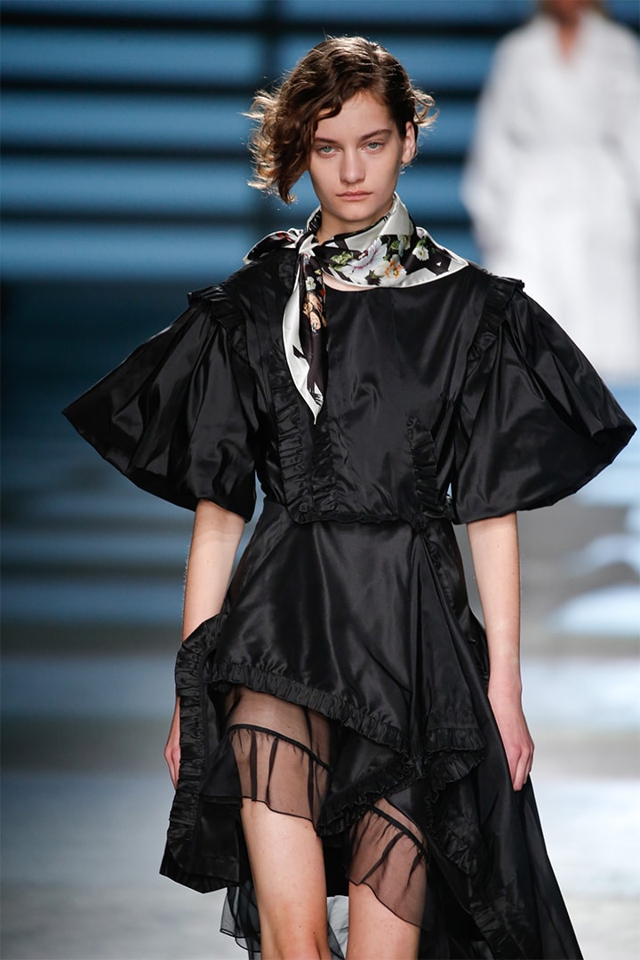London Fashion Week LFW 2020 Spring Summer SS20 Hairstyles trend Bang Hairstyles Side Parted hairstyles Ports 1961 Victoria Beckham
