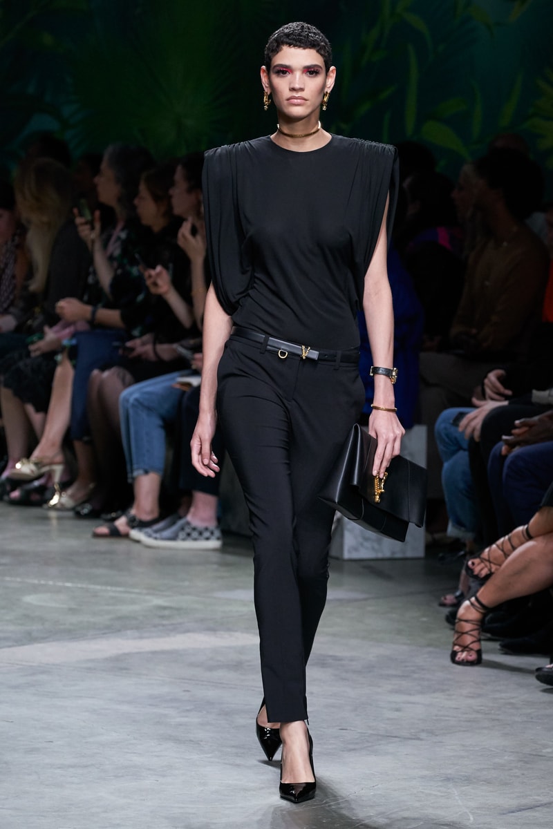 versace mfw jennifer lopez jungle sexy dress 2020 ss throwback