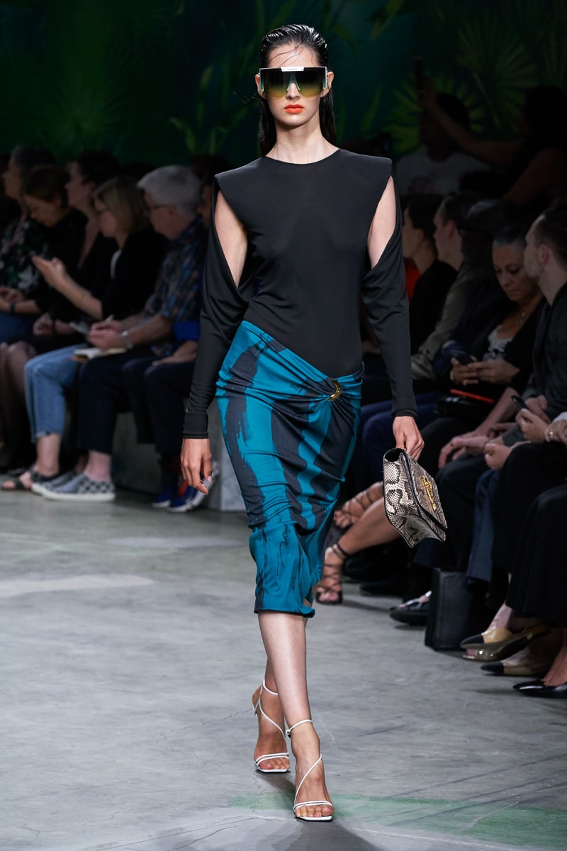 versace mfw jennifer lopez jungle sexy dress 2020 ss throwback