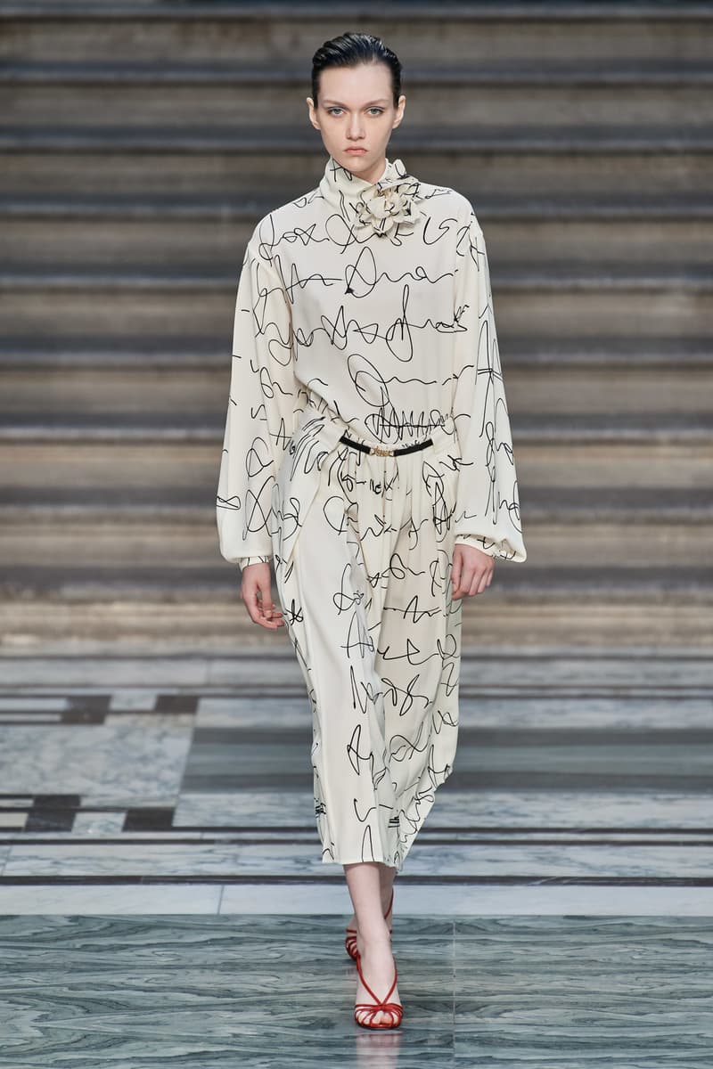 victoria beckham ss20 london fashion week lfw runway