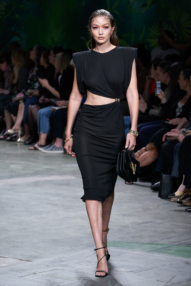 versace mfw jennifer lopez jungle sexy dress 2020 ss throwback