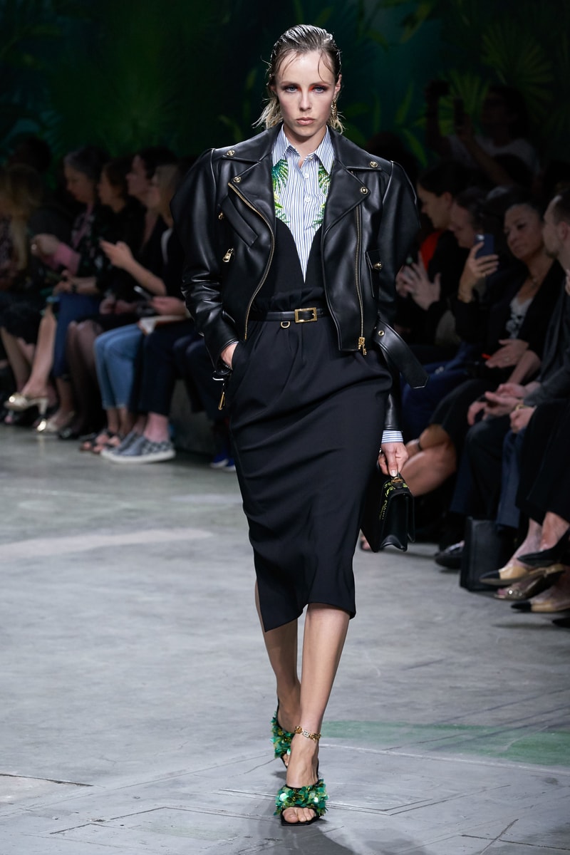 versace mfw jennifer lopez jungle sexy dress 2020 ss throwback